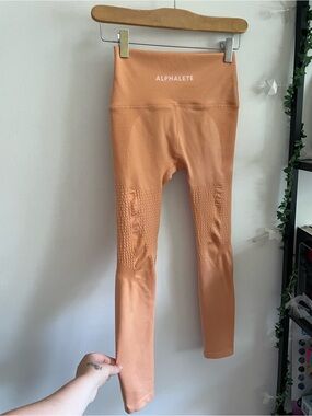 Alphalete Amplify Contour Orange Peach Tumblr Gym Workout Clean Girl Leggings M